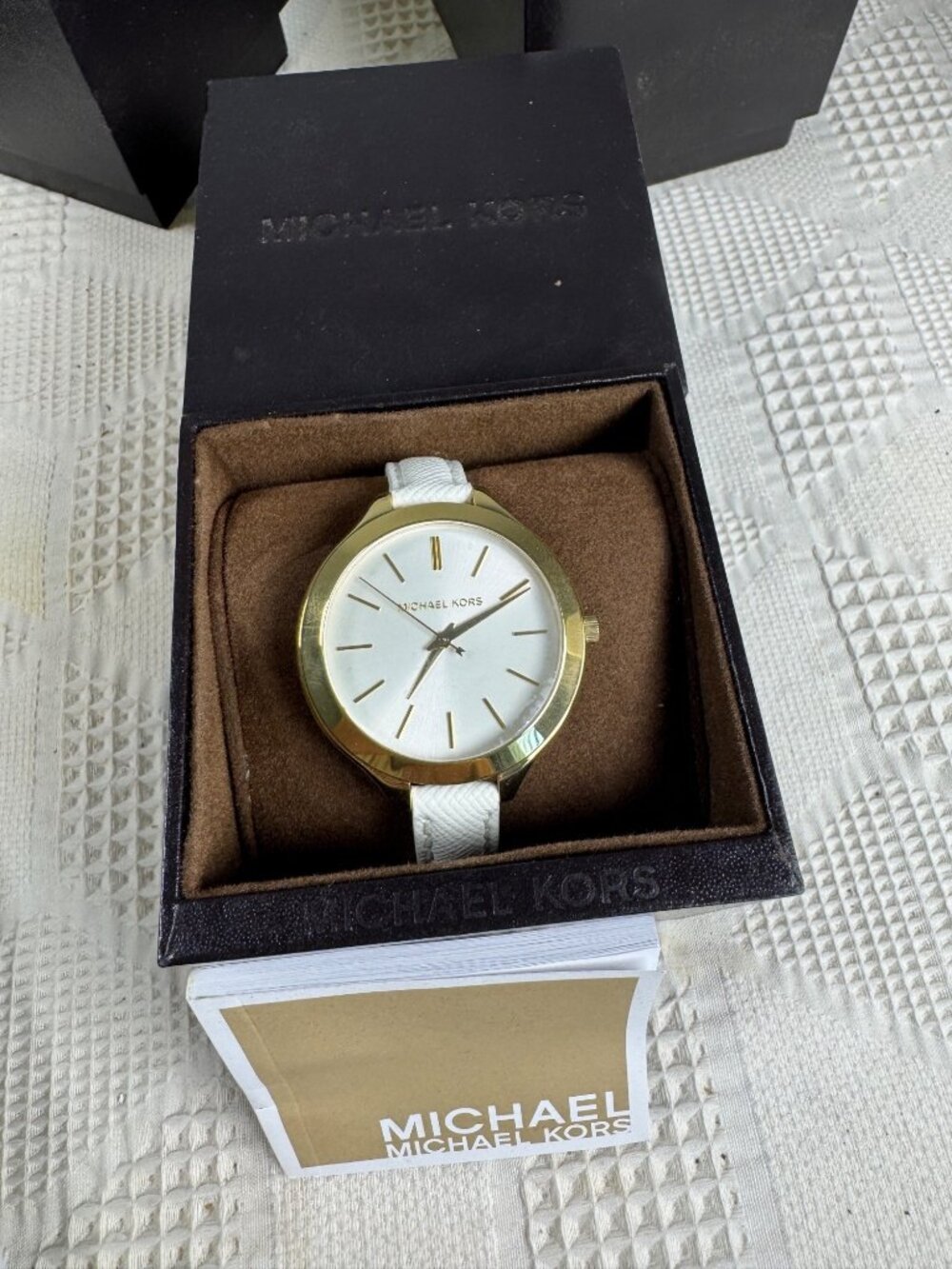 Michael Kors MK2273 Slim Runway Gold Tone Watch With White Leather Strap & Box